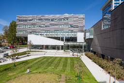 Science and Technology Building: Around Campus 019